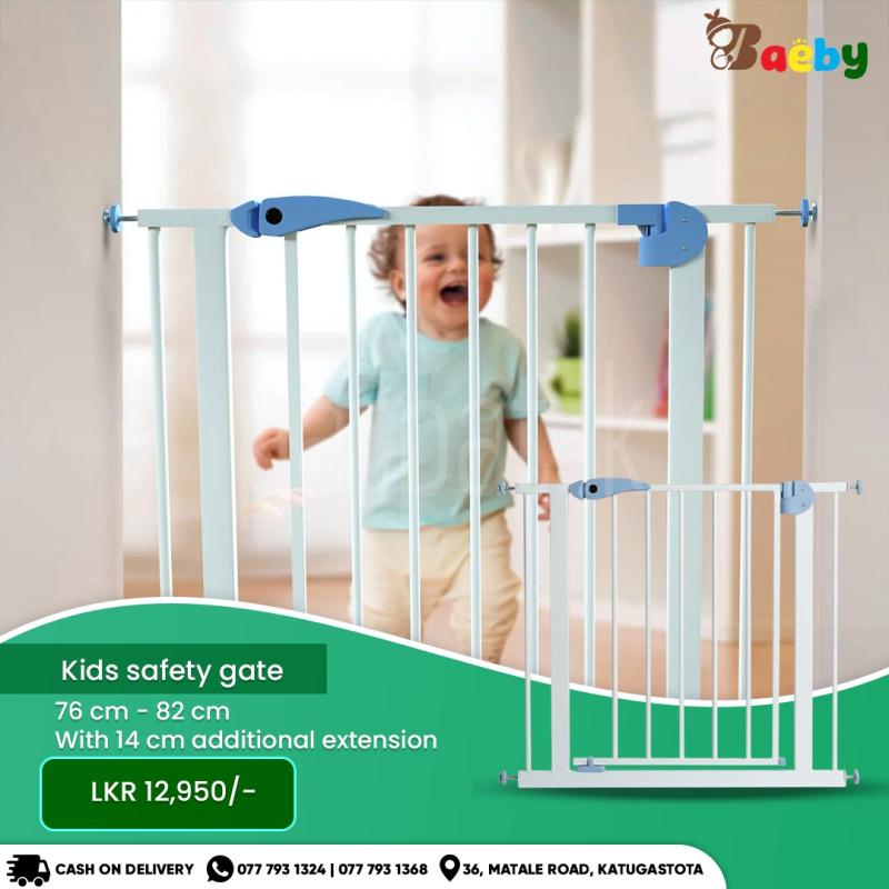 Baby safety Gates Baby Fence for Stairs Child Lock Swing Open Portable Extendable Infant Fence Door Stair Baby Safety Gate