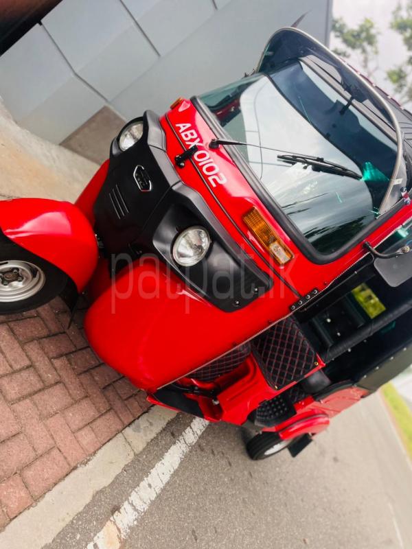 Bajaj Three Wheel 2025 - பயன்படுத்தப்பட்டது முச்சக்கர வண்டி sale in Sri Lanka - patpat.lk