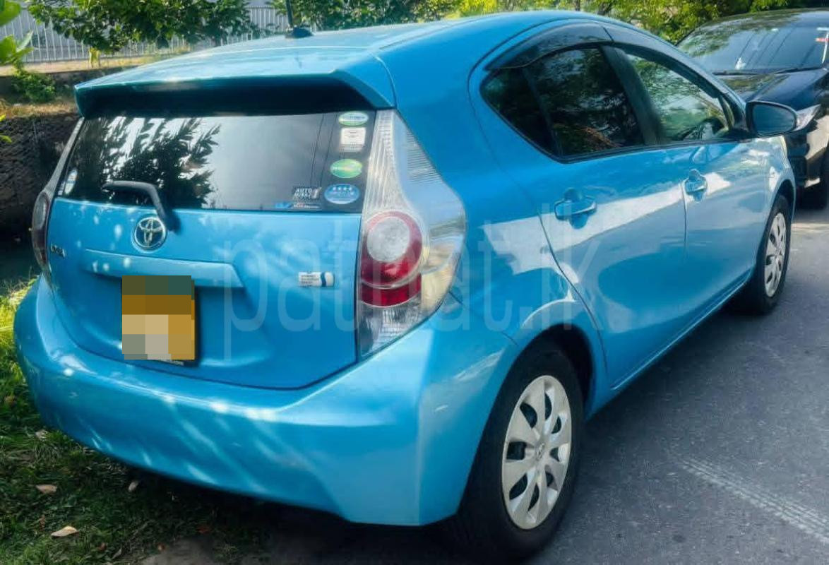 Toyota Aqua 2013 - பயன்படுத்தப்பட்டது கார் sale in Sri Lanka - patpat.lk