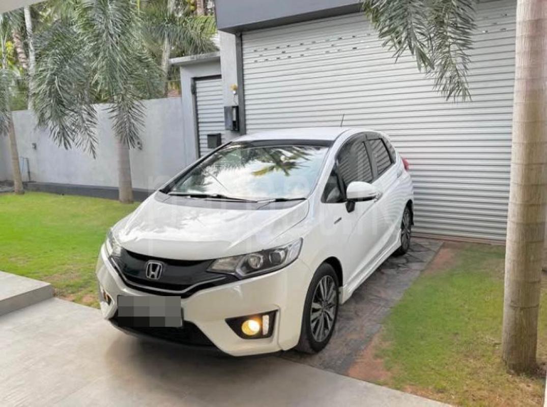 Honda Fit 2015 - Used Car sale in Sri Lanka - patpat.lk