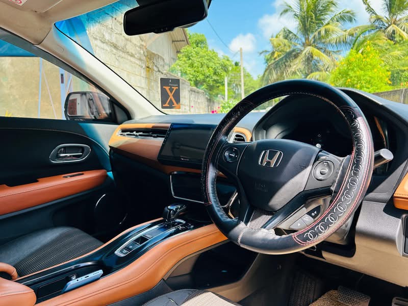 Honda Vezel 2014 - Used SUV sale in Sri Lanka - patpat.lk