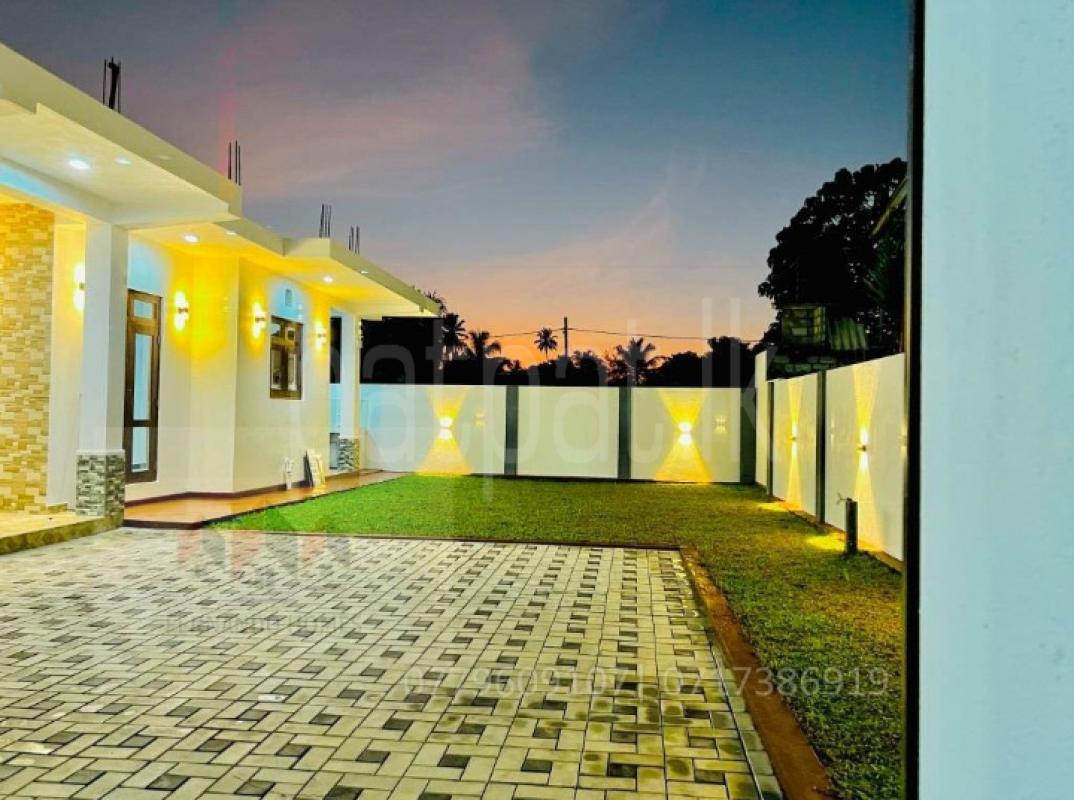 House for Sale in Ragama ads-image-1