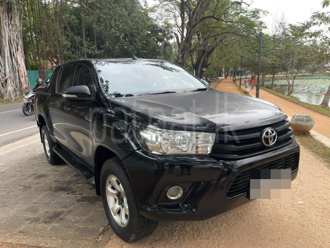 Toyota Hilux 2015 - பயன்படுத்தப்பட்டது சரக்கு போக்குவரத்து sale in Sri Lanka - patpat.lk
