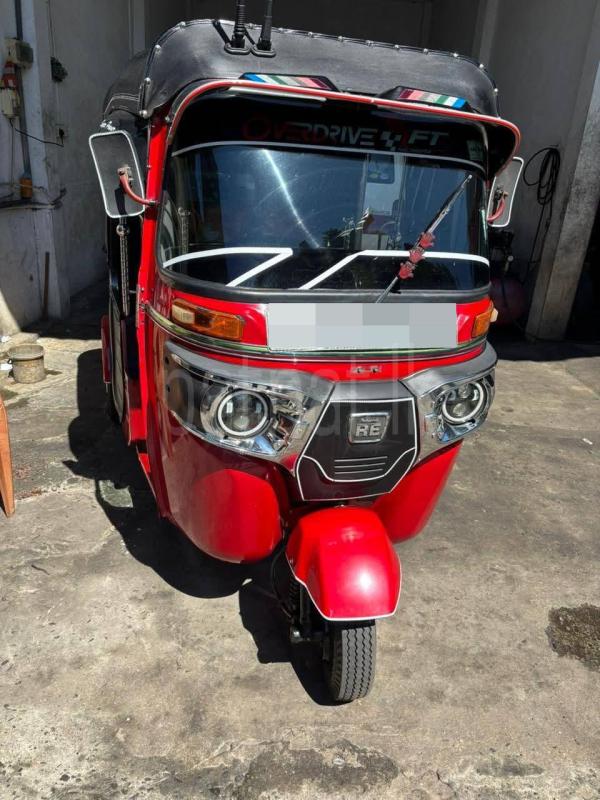 Bajaj Three Wheel 2015 - பயன்படுத்தப்பட்டது முச்சக்கர வண்டி sale in Sri Lanka - patpat.lk