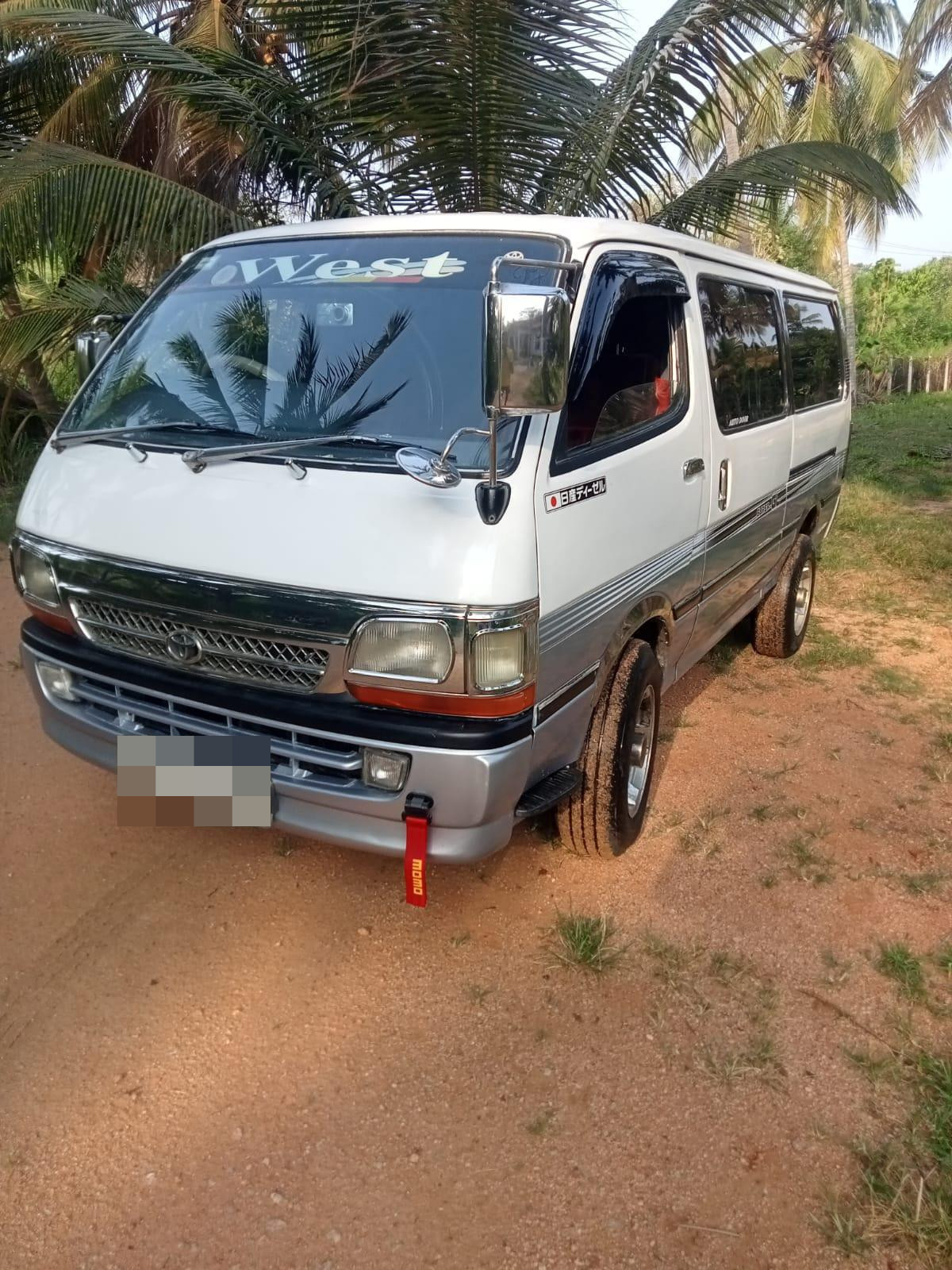 Toyota Hiace 1997 - භාවිතා කරන ලද වෑන් රථය sale in Sri Lanka - patpat.lk
