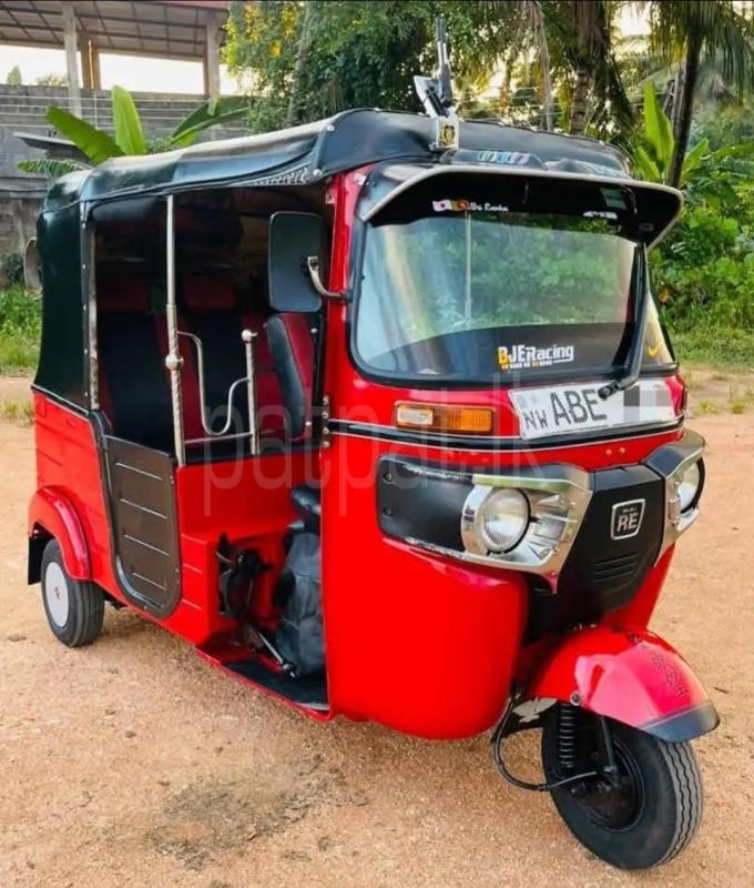 Bajaj 4 stroke 2015 - பயன்படுத்தப்பட்டது முச்சக்கர வண்டி sale in Sri Lanka - patpat.lk