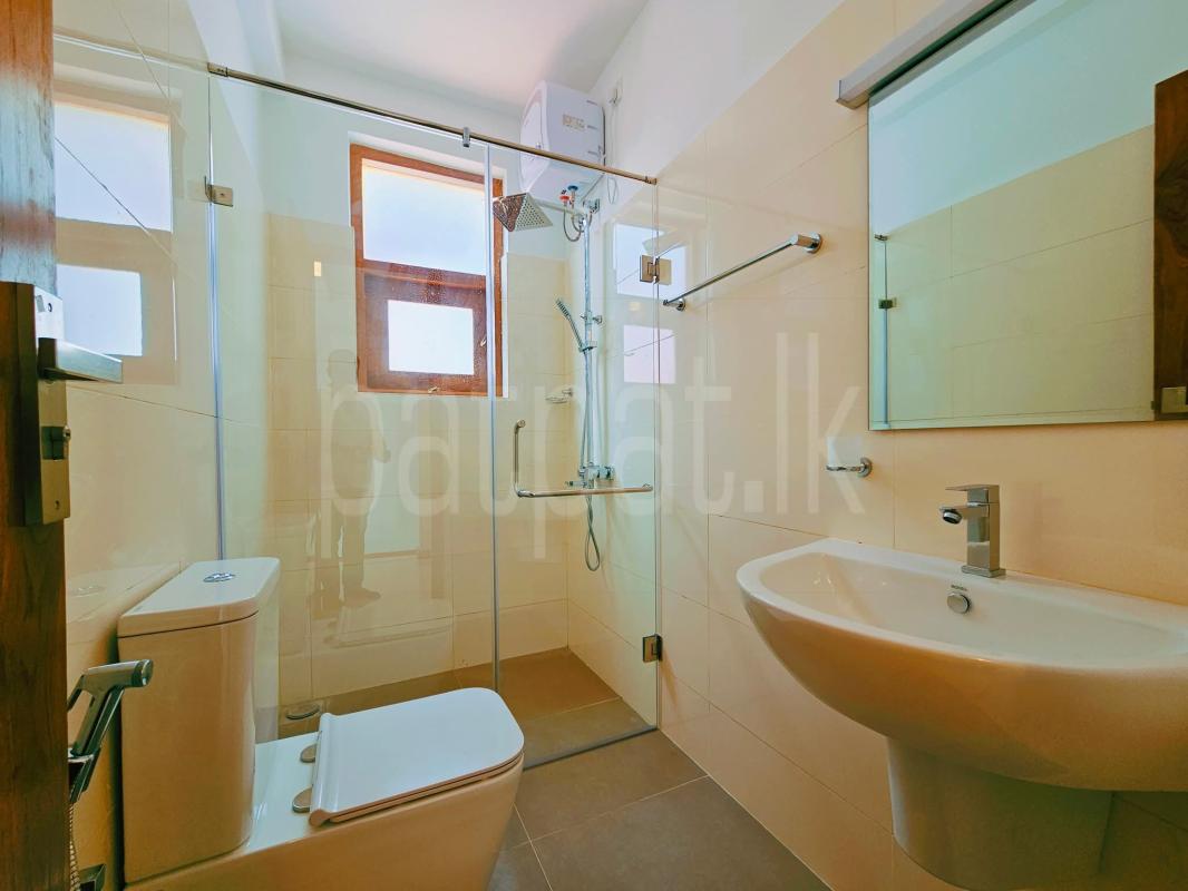 House for Sale in Talawatugoda