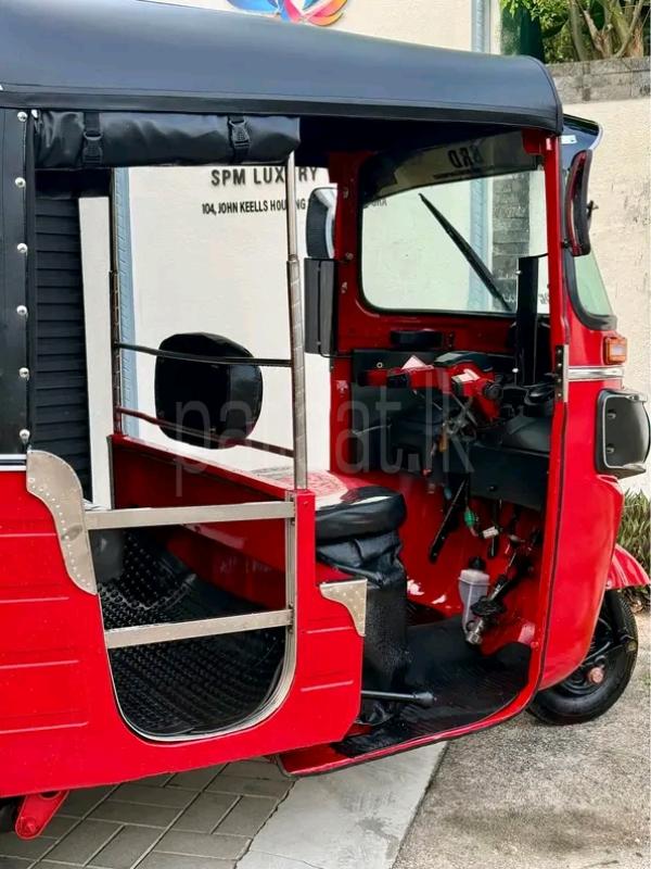 Bajaj Three Wheel 2014 - භාවිතා කරන ලද ත්‍රිරෝද රථය sale in Sri Lanka - patpat.lk