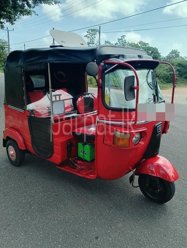 Bajaj Three Wheel 2013 - பயன்படுத்தப்பட்டது முச்சக்கர வண்டி sale in Sri Lanka - patpat.lk