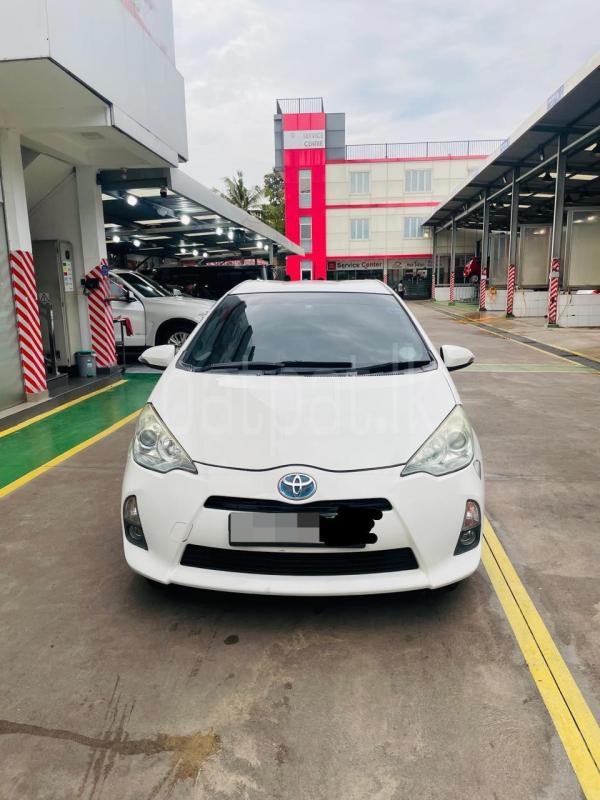 Toyota Aqua 2012 - Used Car sale in Sri Lanka - patpat.lk