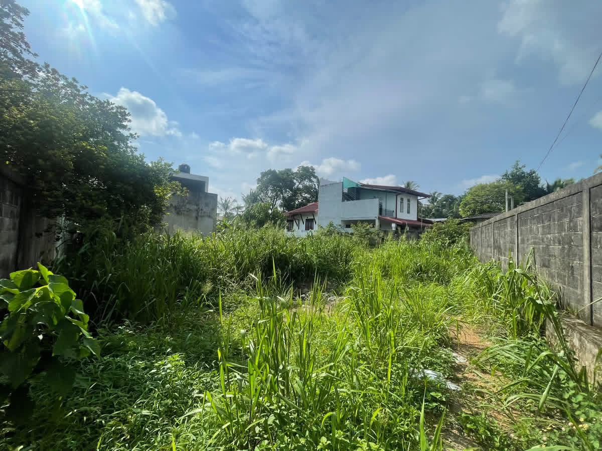 Residential Land for Sale in Hokandara