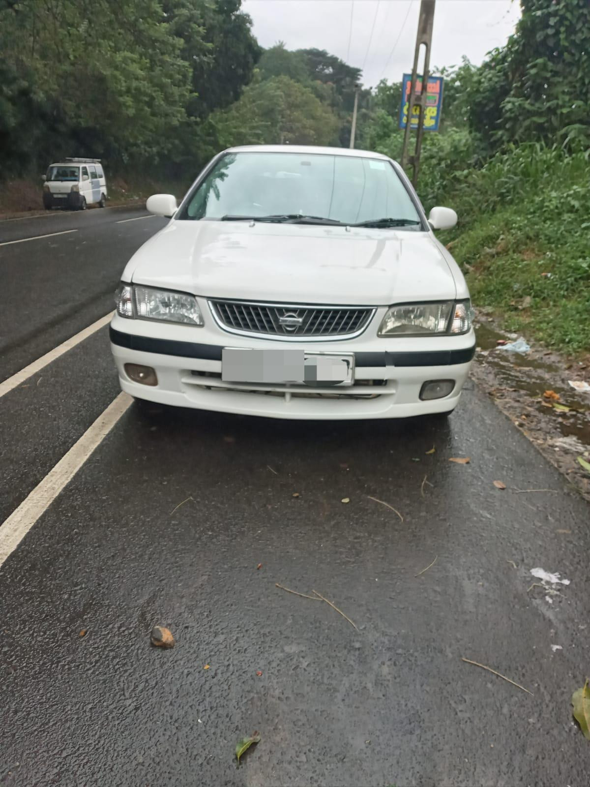 Nissan FB 15 1999 ads-image-1