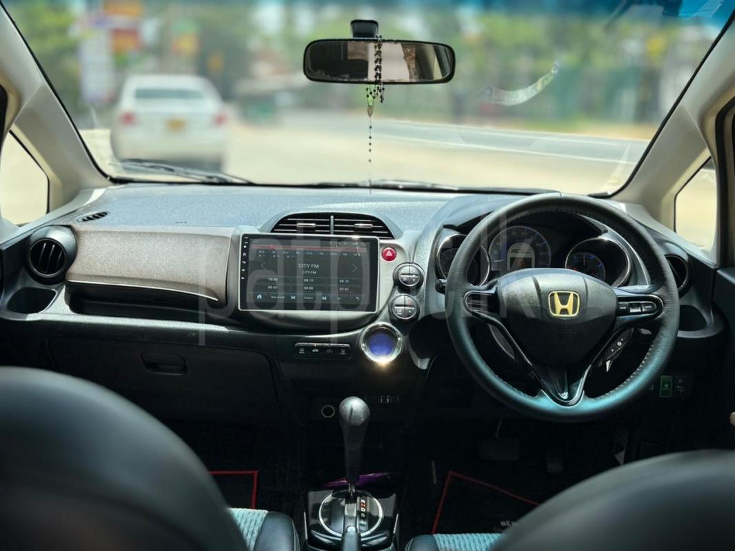 Advertisement image 6