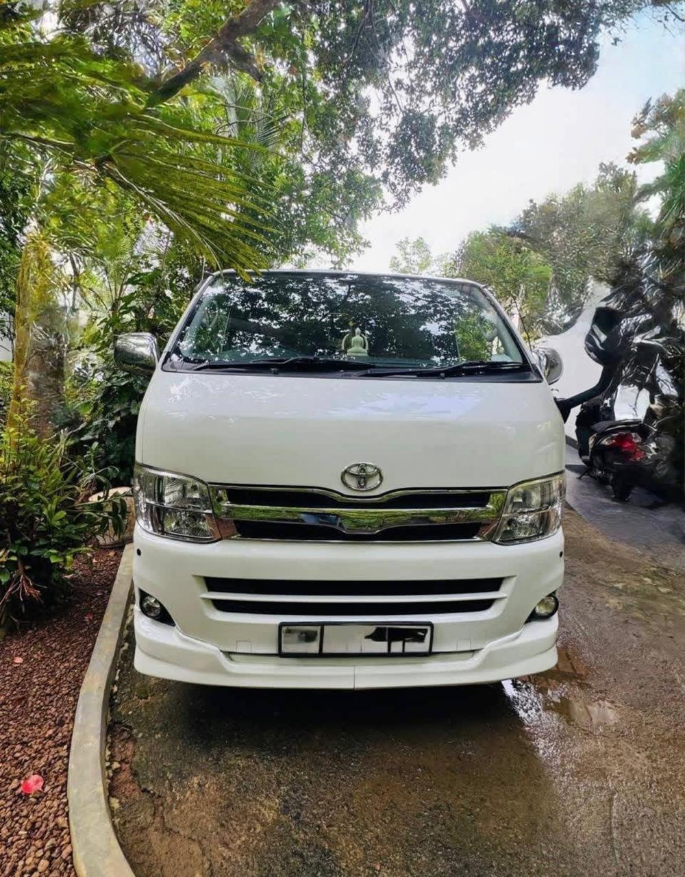 Toyota Hiace 2013 - Used Van sale in Sri Lanka - patpat.lk