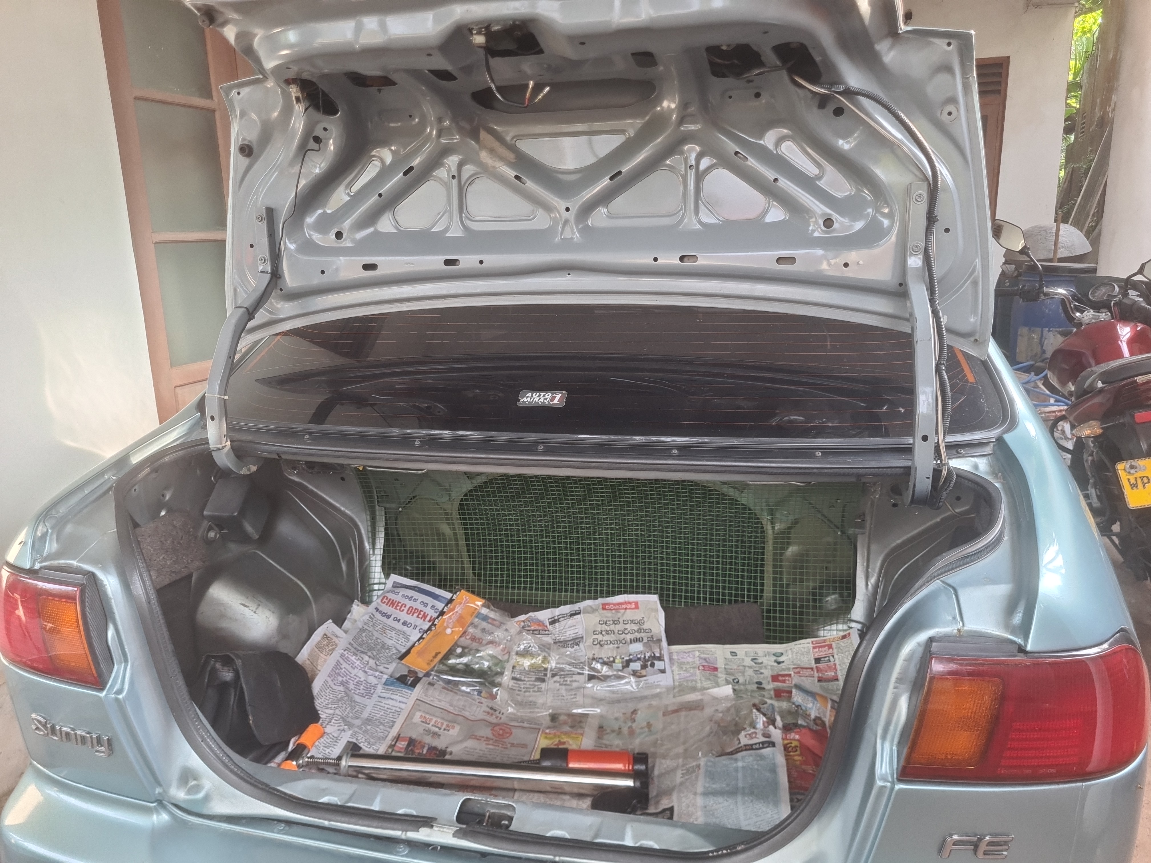 Nissan Sunny 1995 - பயன்படுத்தப்பட்டது கார் sale in Sri Lanka - patpat.lk