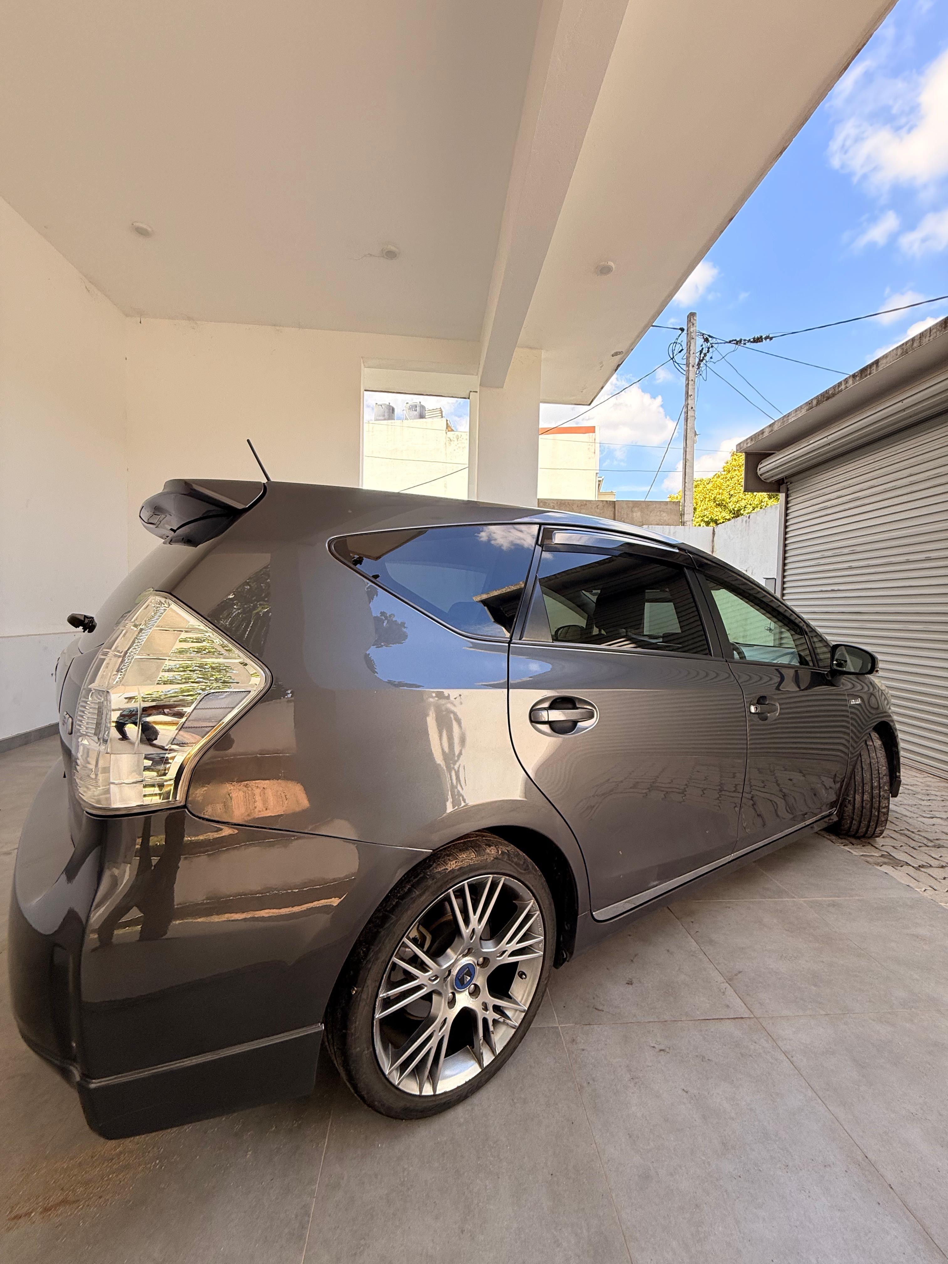 Toyota Prius 2013 - Used Car sale in Sri Lanka - patpat.lk