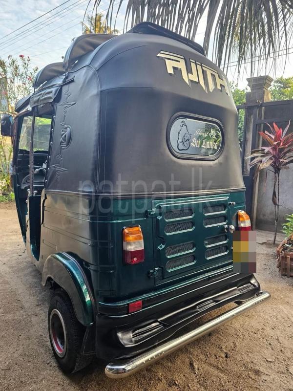 Bajaj Three Wheel 2013 - பயன்படுத்தப்பட்டது முச்சக்கர வண்டி sale in Sri Lanka - patpat.lk