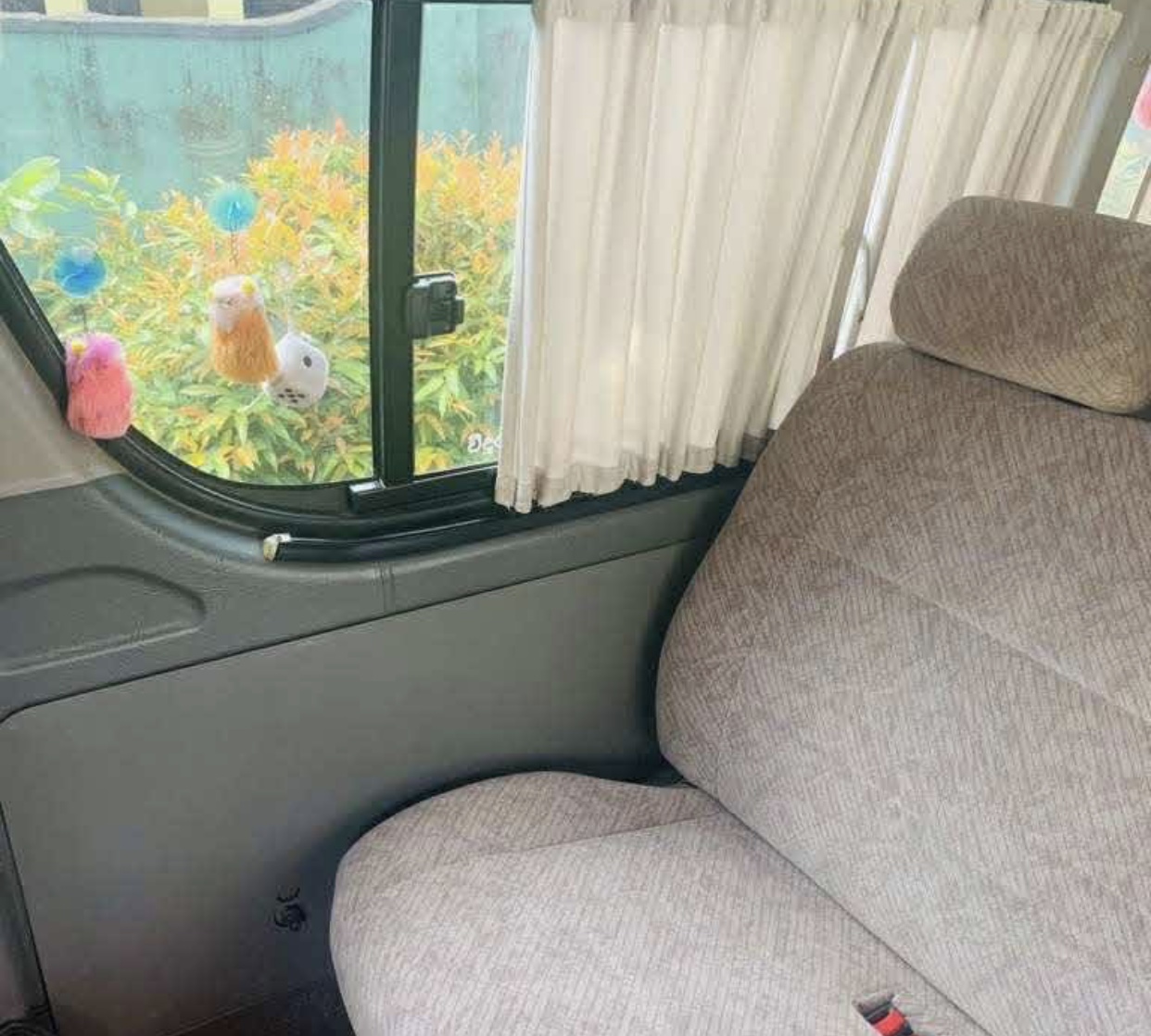 Toyota Hiace 2009 - භාවිතා කරන ලද වෑන් රථය sale in Sri Lanka - patpat.lk