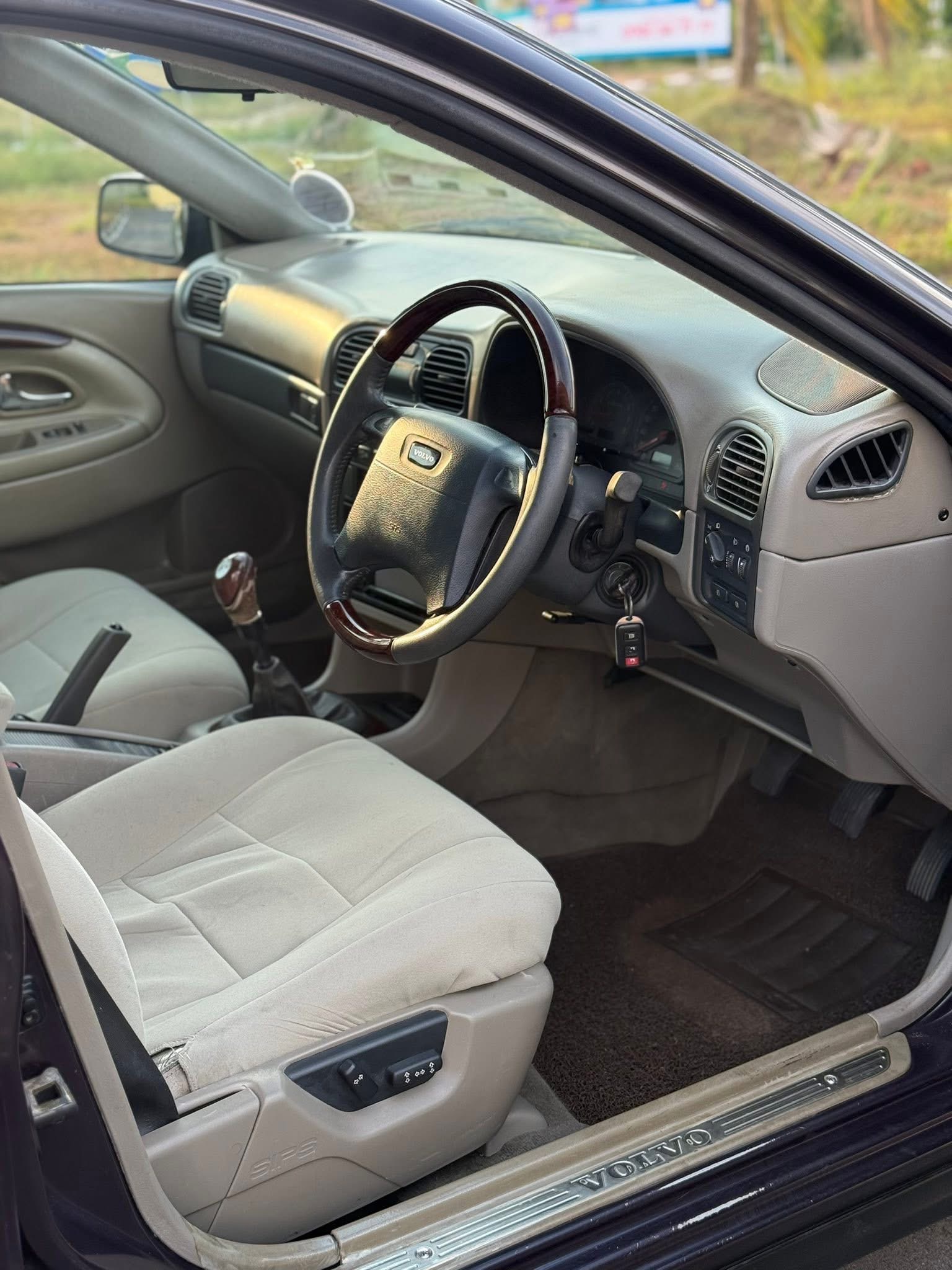 Volvo S40 2000 - Used Car sale in Sri Lanka - patpat.lk