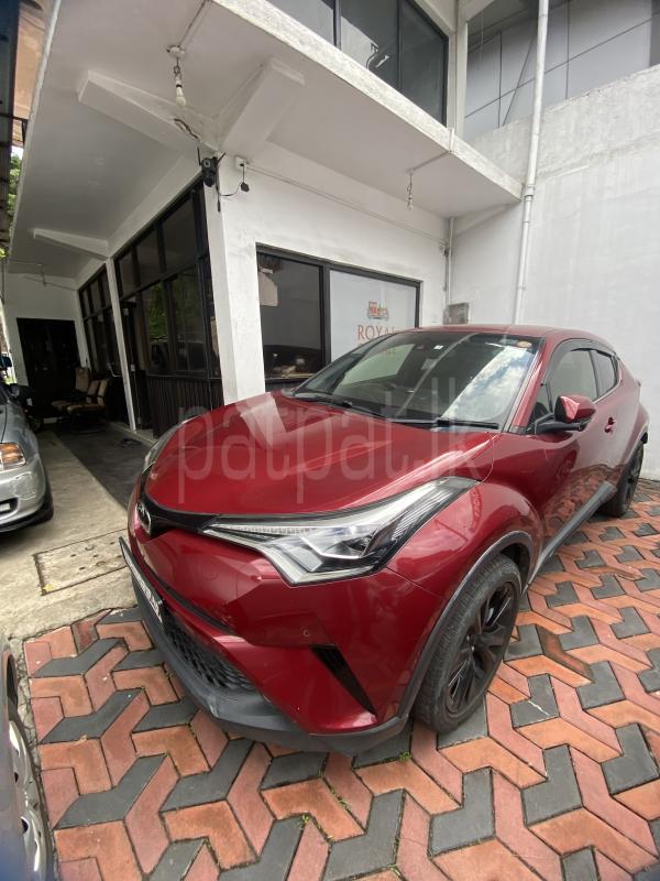 Toyota CHR 2017 - பயன்படுத்தப்பட்டது SUV sale in Sri Lanka - patpat.lk