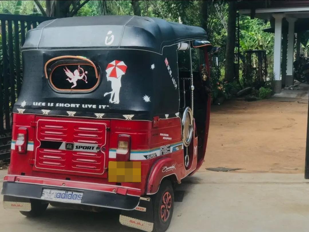 Bajaj Three Wheel 2015 - Used Three wheeler sale in Sri Lanka - patpat.lk