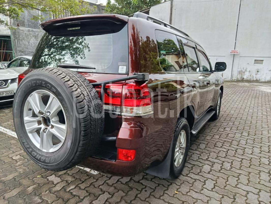 Advertisement image 1