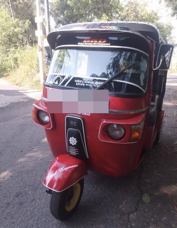 Bajaj 4 stroke 2010 - பயன்படுத்தப்பட்டது முச்சக்கர வண்டி sale in Sri Lanka - patpat.lk