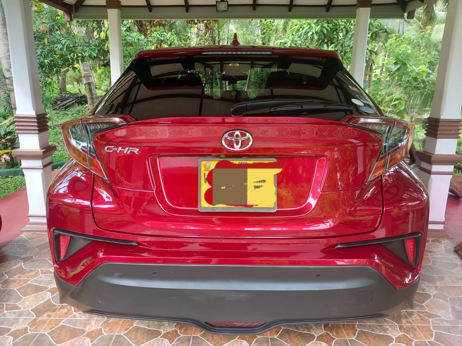Toyota CHR 2018 - பயன்படுத்தப்பட்டது SUV sale in Sri Lanka - patpat.lk