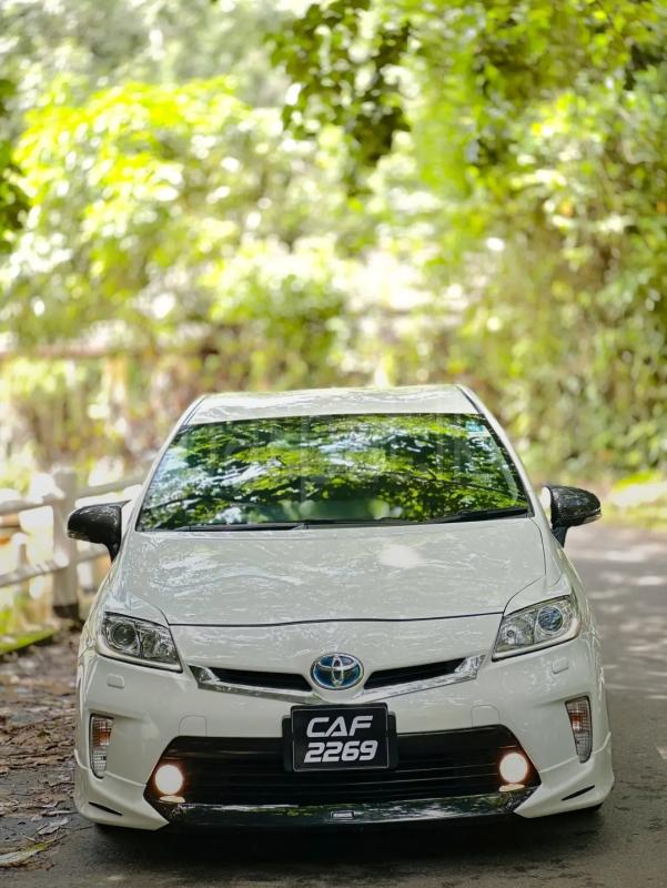Toyota Prius 2015 - Used Car sale in Sri Lanka - patpat.lk