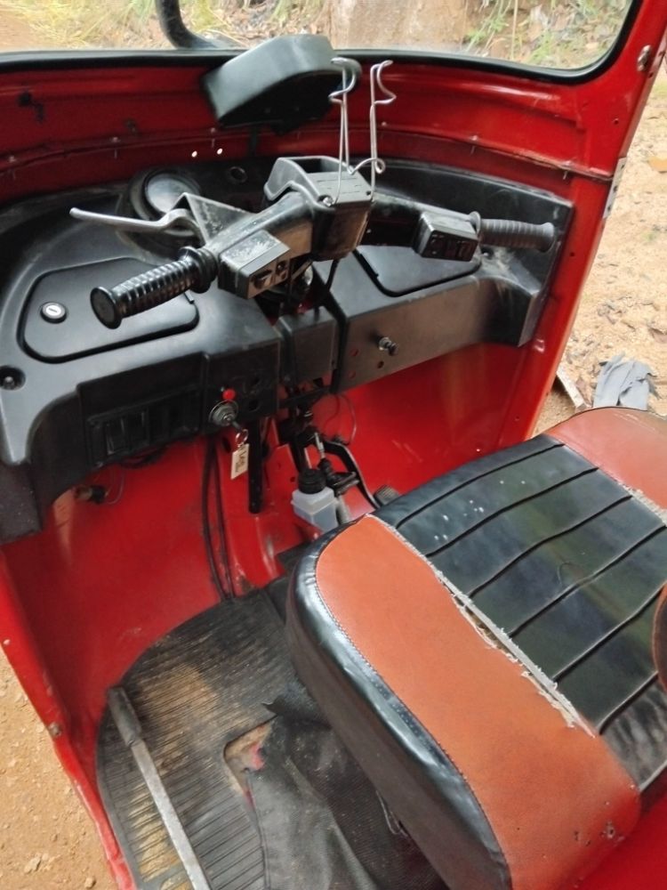 Bajaj Three Wheel 2010 - பயன்படுத்தப்பட்டது முச்சக்கர வண்டி sale in Sri Lanka - patpat.lk