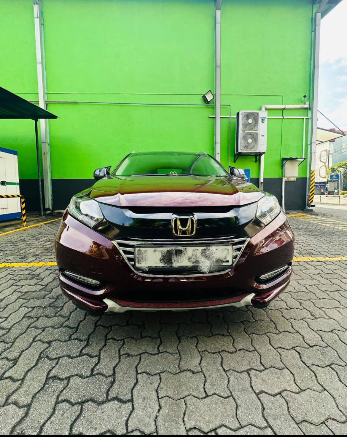 Honda Vezel 2014 - பயன்படுத்தப்பட்டது SUV sale in Sri Lanka - patpat.lk