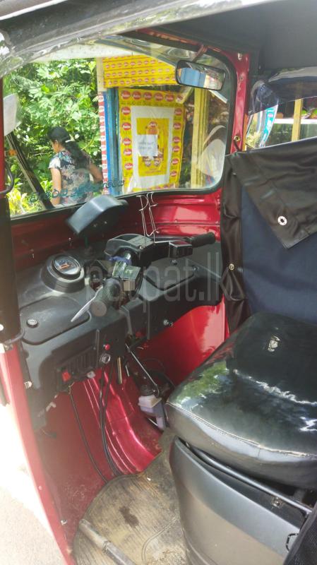 Bajaj 4 stroke 2011 - பயன்படுத்தப்பட்டது முச்சக்கர வண்டி sale in Sri Lanka - patpat.lk