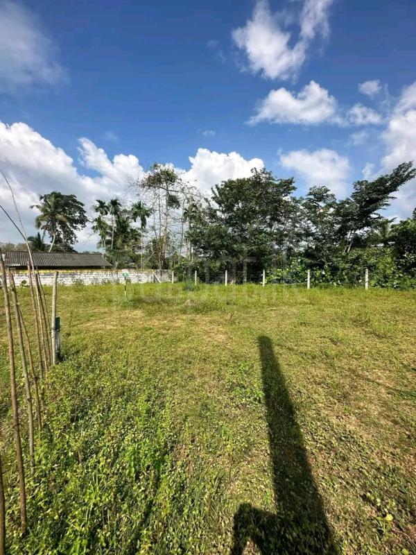 Commercial Land for Sale in Kahathuduwa