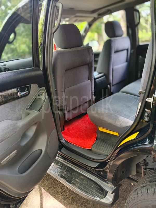 Toyota PRADO 2010 - Used SUV sale in Sri Lanka - patpat.lk