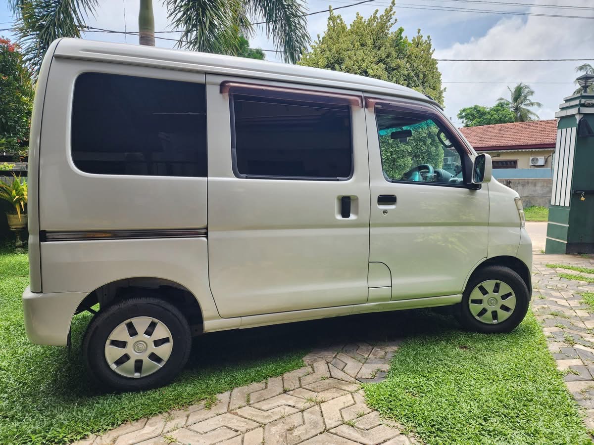 Toyota Pixis 2014 - பயன்படுத்தப்பட்டது வேன் sale in Sri Lanka - patpat.lk