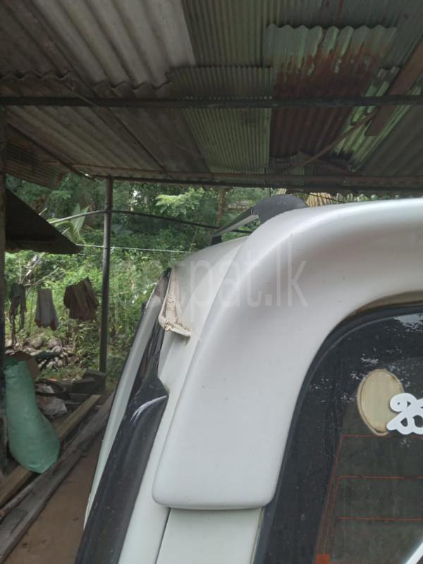 Nissan Caravan 2001 - பயன்படுத்தப்பட்டது வேன் sale in Sri Lanka - patpat.lk