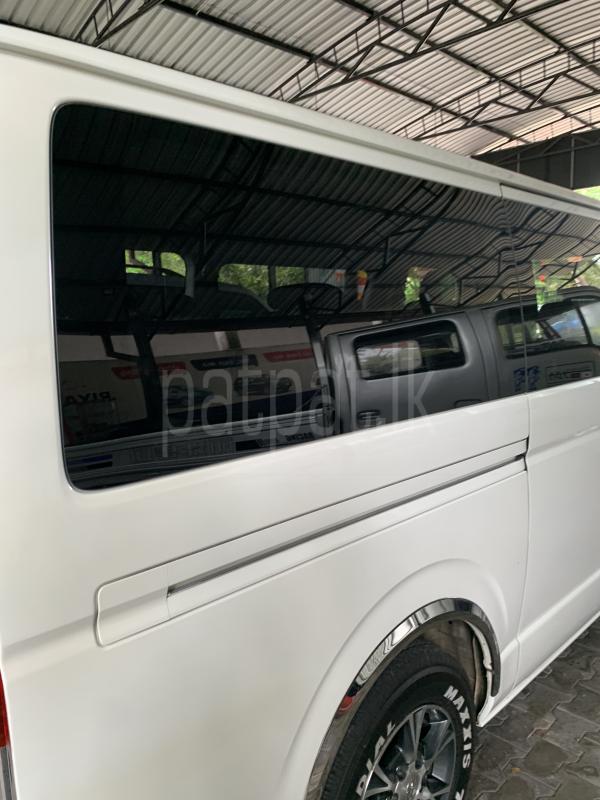 Toyota Hiace 2010 - Used Van sale in Sri Lanka - patpat.lk