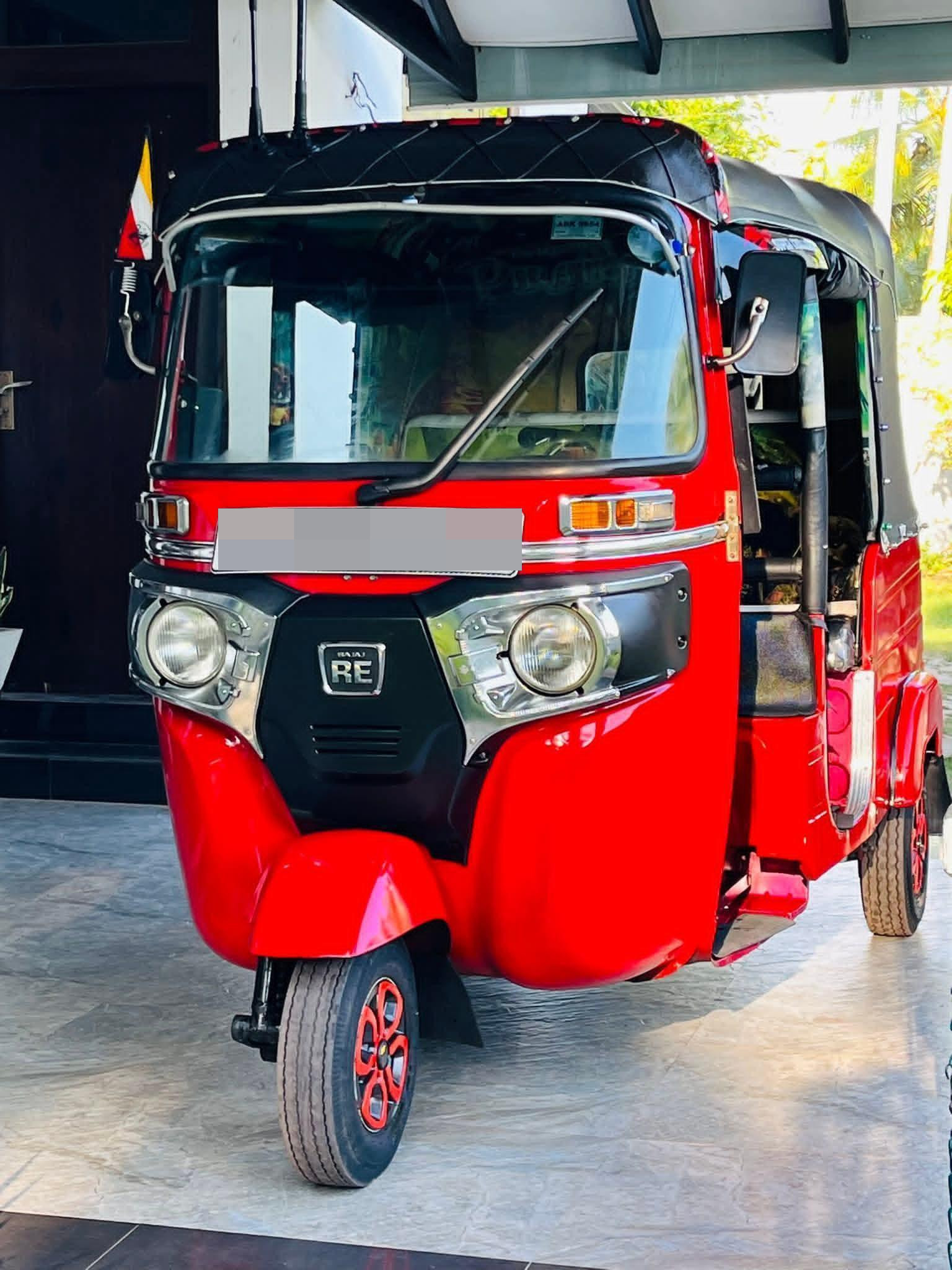 Bajaj Three Wheel 2016 ads-image-1