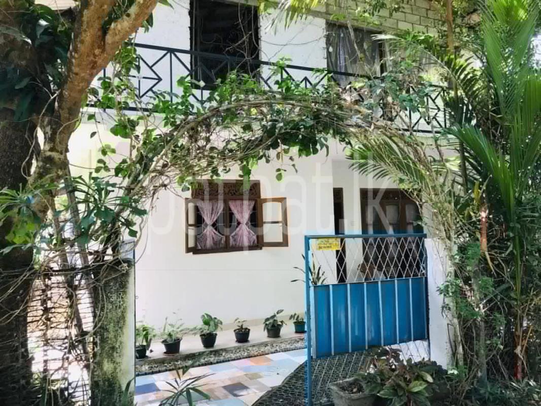 House for Sale in Kahathuduwa ads-image-1