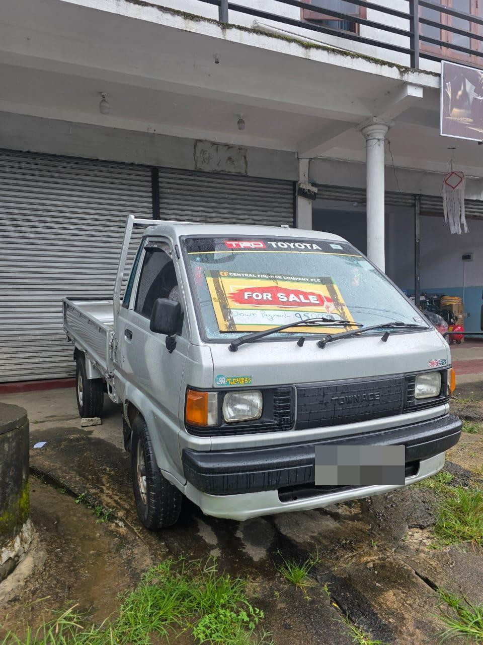 Toyota TownAce 1995 - பயன்படுத்தப்பட்டது டிரக் sale in Sri Lanka - patpat.lk