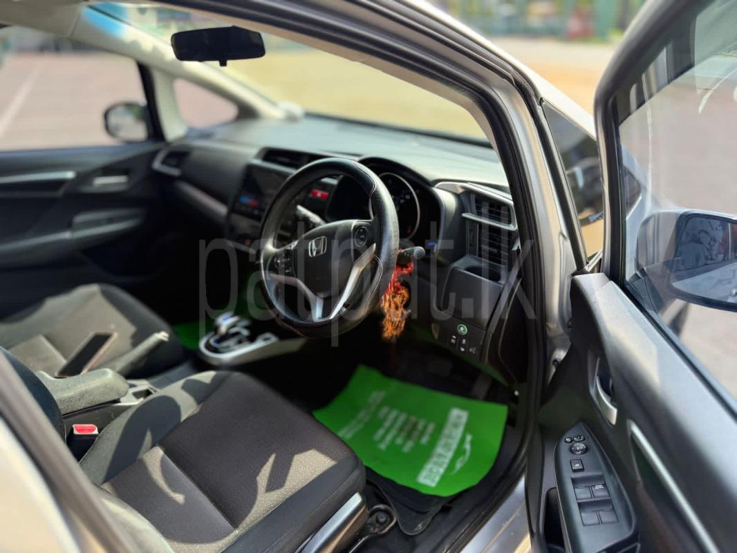 Honda Fit 2014 - பயன்படுத்தப்பட்டது கார் sale in Sri Lanka - patpat.lk