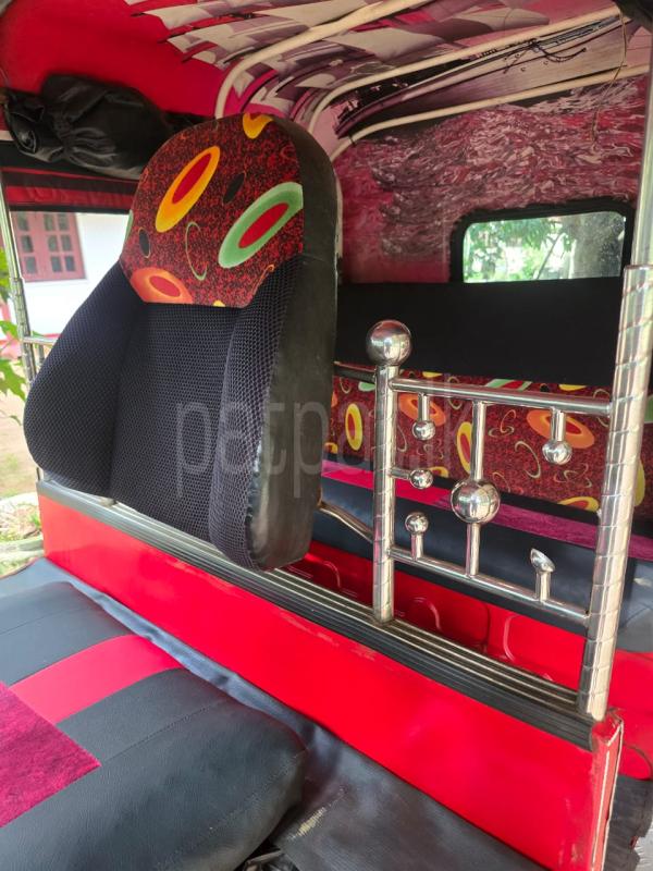 Bajaj Three Wheel 2012 - Used Three wheeler sale in Sri Lanka - patpat.lk