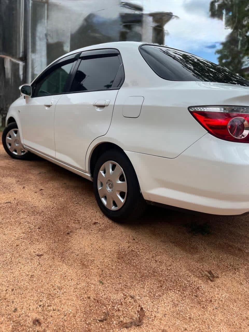 Honda Fit 2007 - பயன்படுத்தப்பட்டது கார் sale in Sri Lanka - patpat.lk