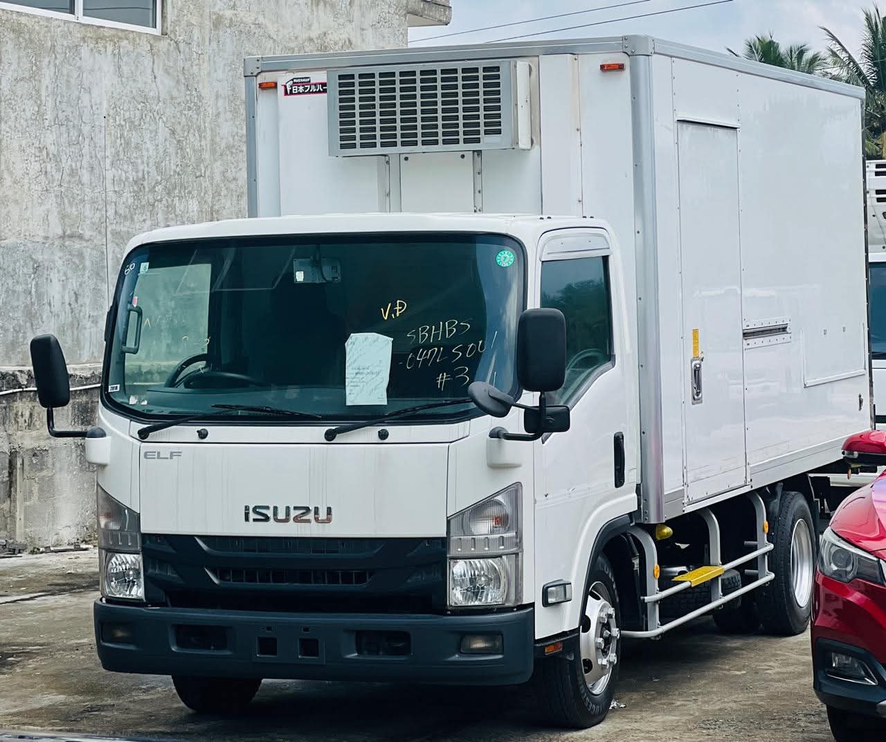 Isuzu ELF 2018 - சான்றளிக்கப்பட்டது டிரக் sale in Sri Lanka - patpat.lk
