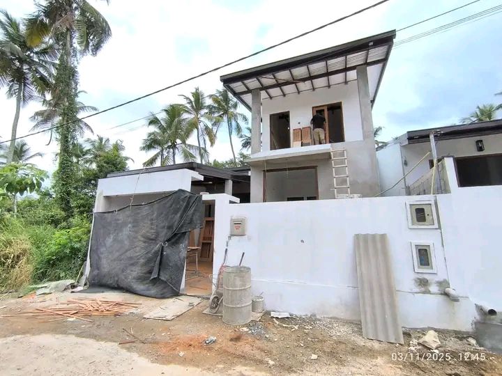 House for Sale in Athurugiriya