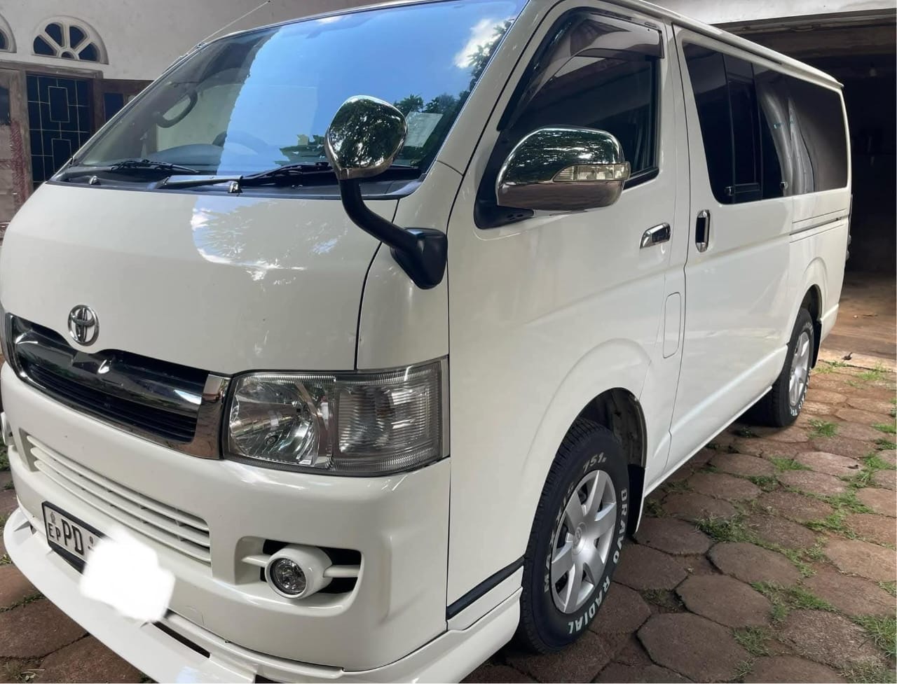 Toyota Hiace 2006 - Used Van sale in Sri Lanka - patpat.lk