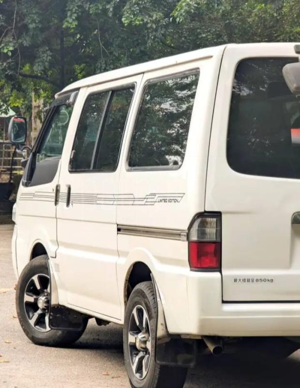 Mazda Bongo 2006 - Used Van sale in Sri Lanka - patpat.lk
