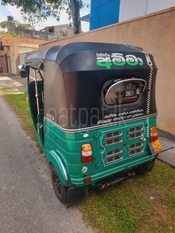Bajaj Three Wheel 2011 - பயன்படுத்தப்பட்டது முச்சக்கர வண்டி sale in Sri Lanka - patpat.lk