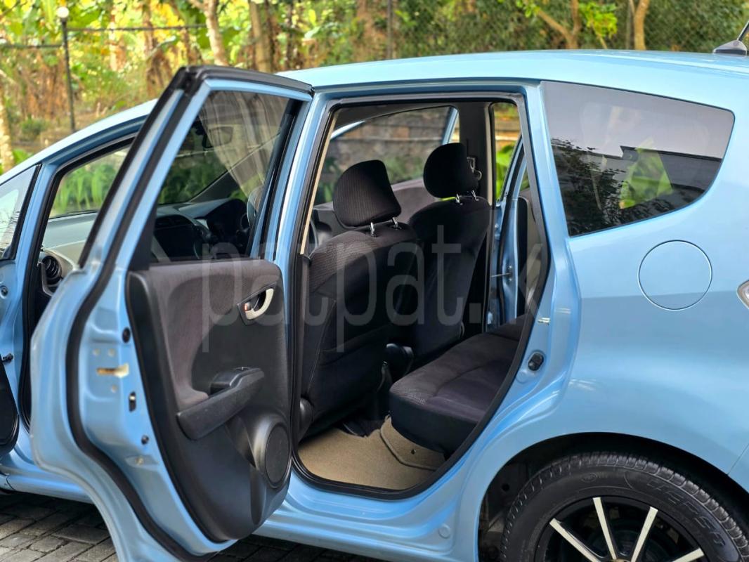 Advertisement image 6