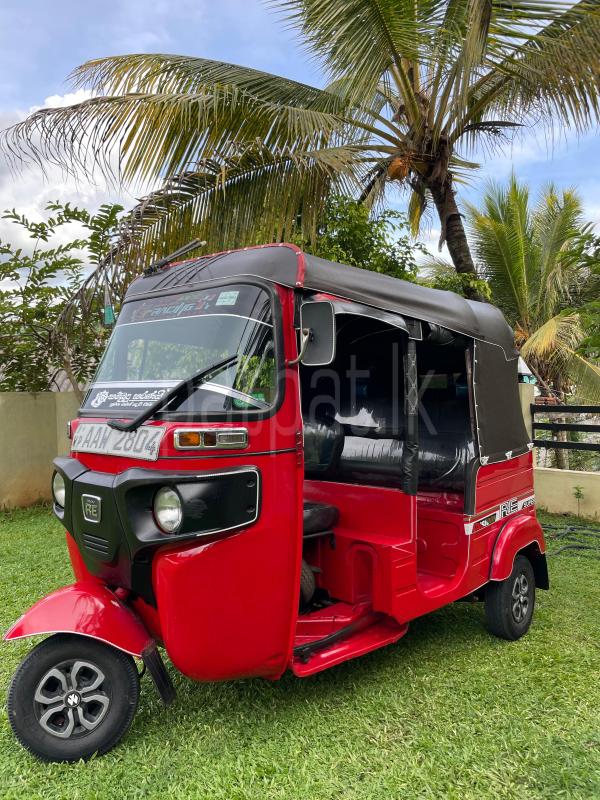 Bajaj Three Wheel 2015 - பயன்படுத்தப்பட்டது முச்சக்கர வண்டி sale in Sri Lanka - patpat.lk